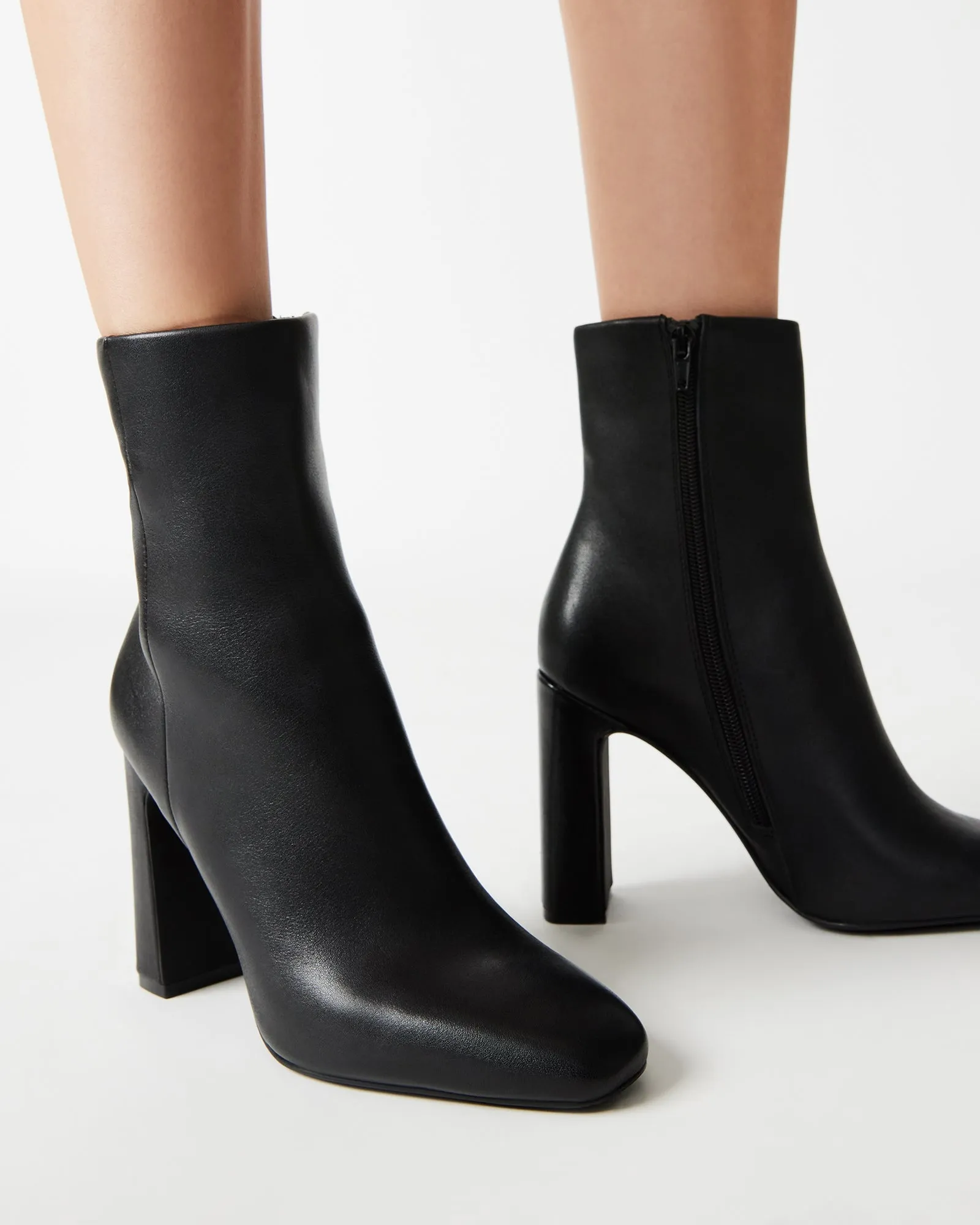 ALLISON BLACK LEATHER - SM REBOOTED