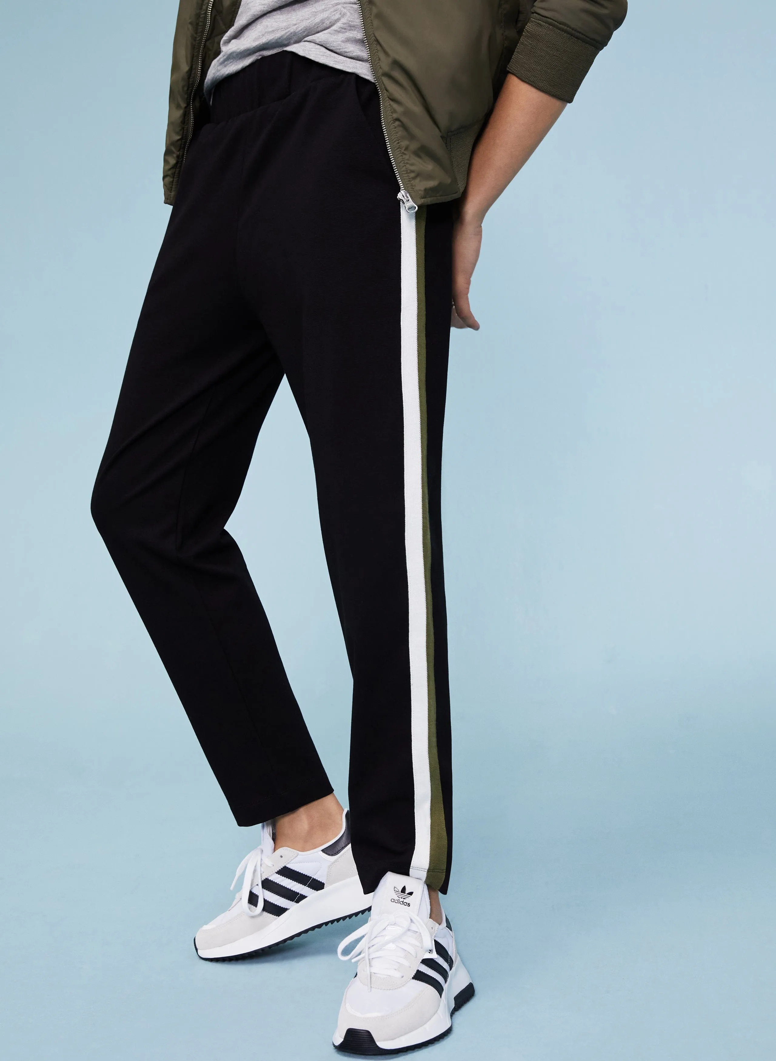Jay LENZING™ ECOVERO™ Pants | Caviar Black & Olive