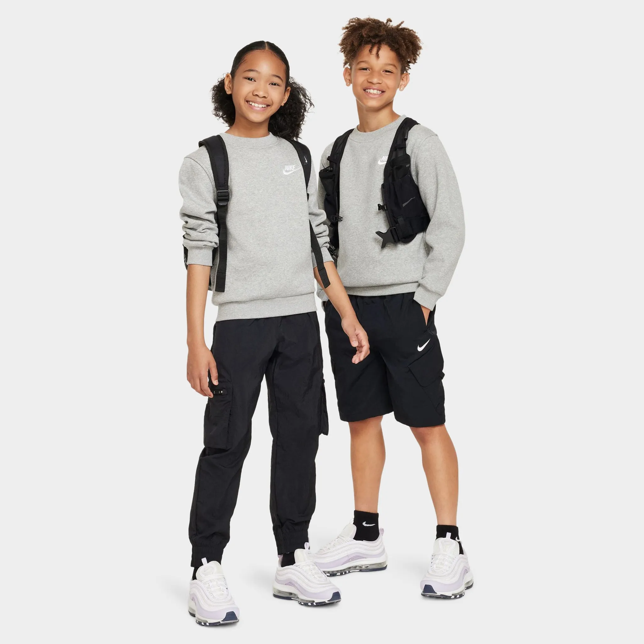 Nike Juniors' Club Fleece Crewneck / Dark Heather Grey