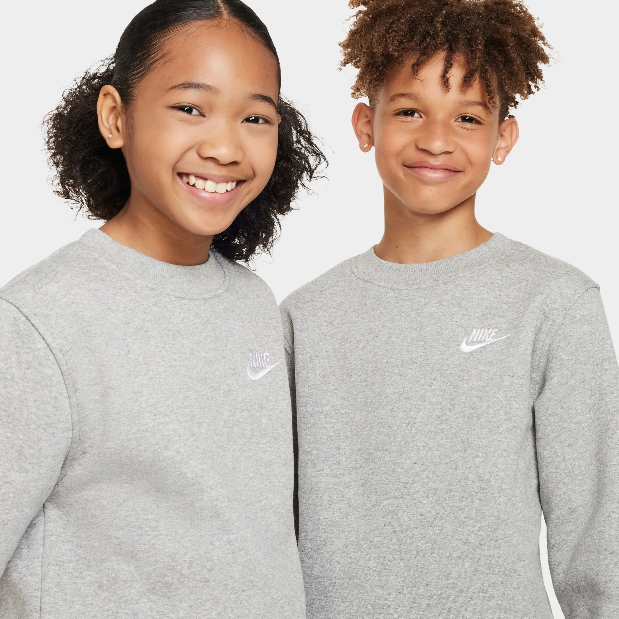 Nike Juniors' Club Fleece Crewneck / Dark Heather Grey