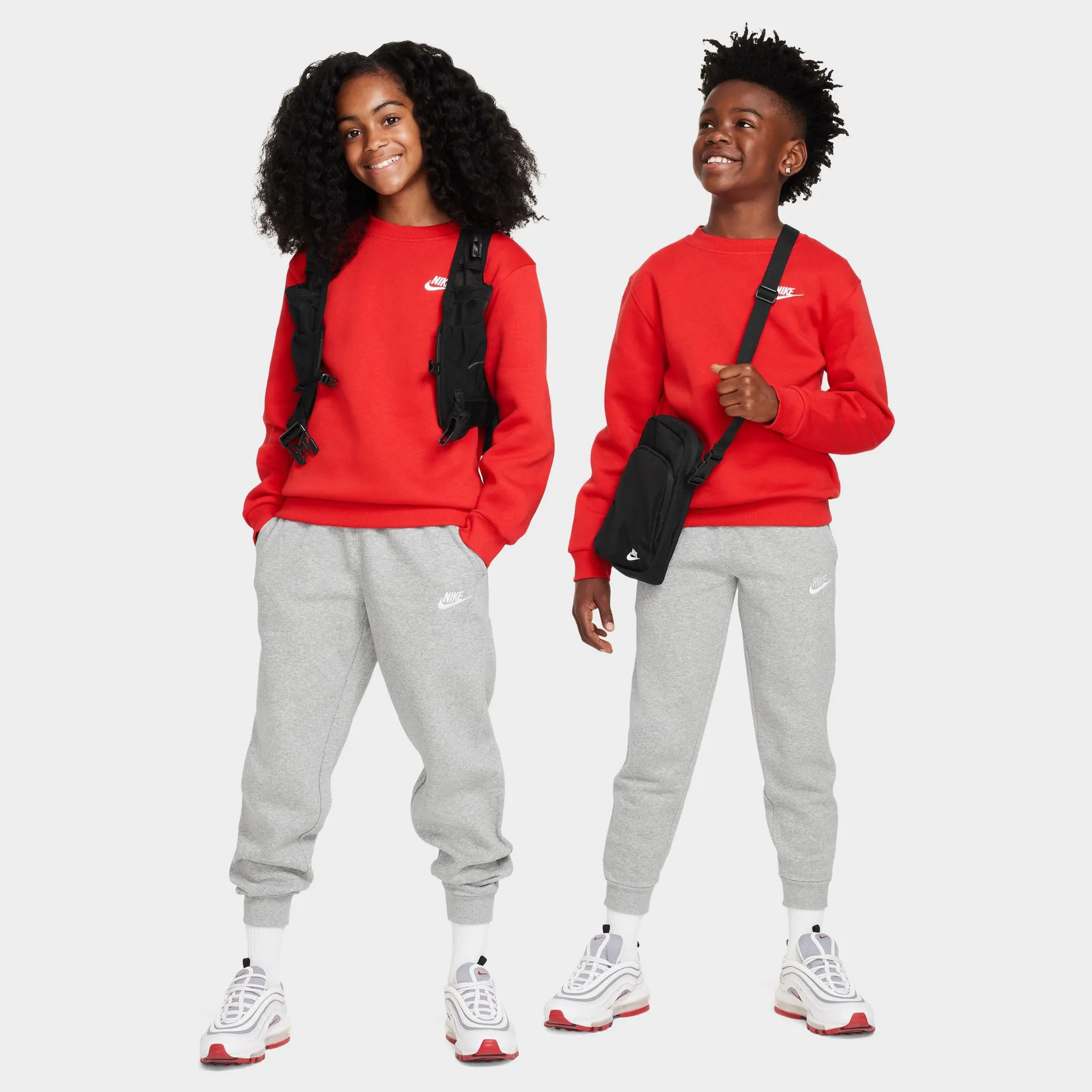 Nike Juniors' Club Fleece Crewneck / University Red