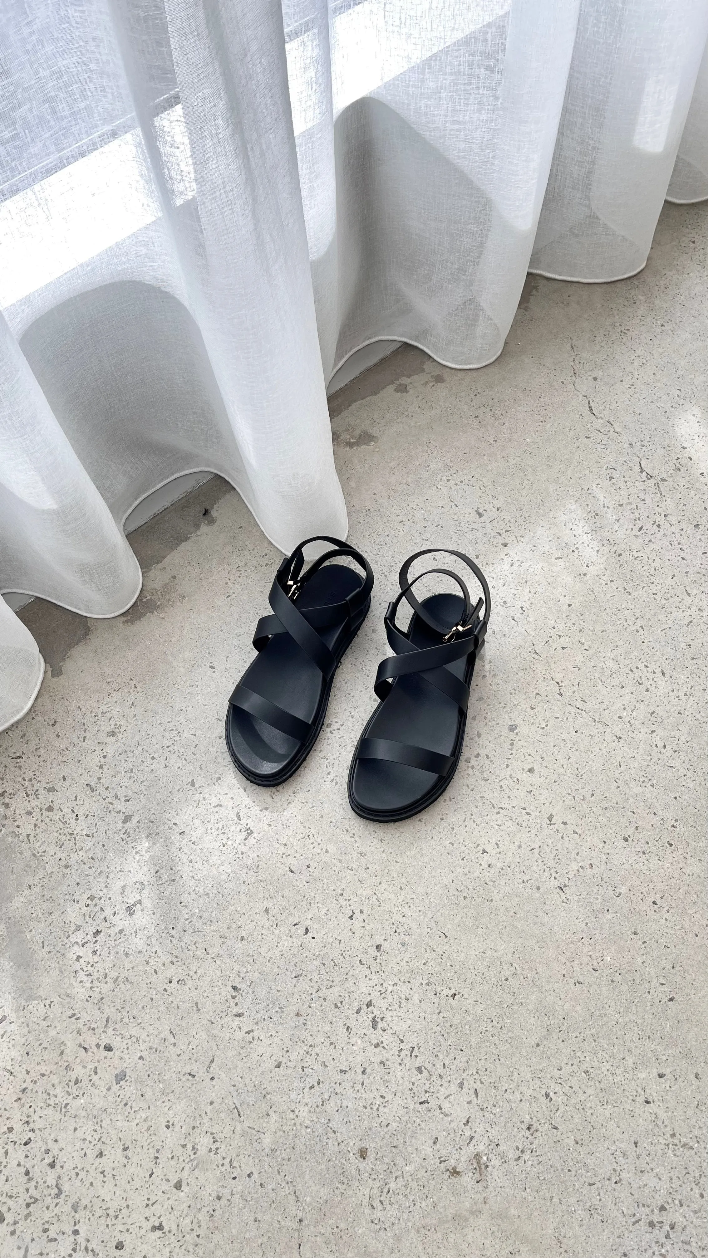 Zoelie Sandal - Black